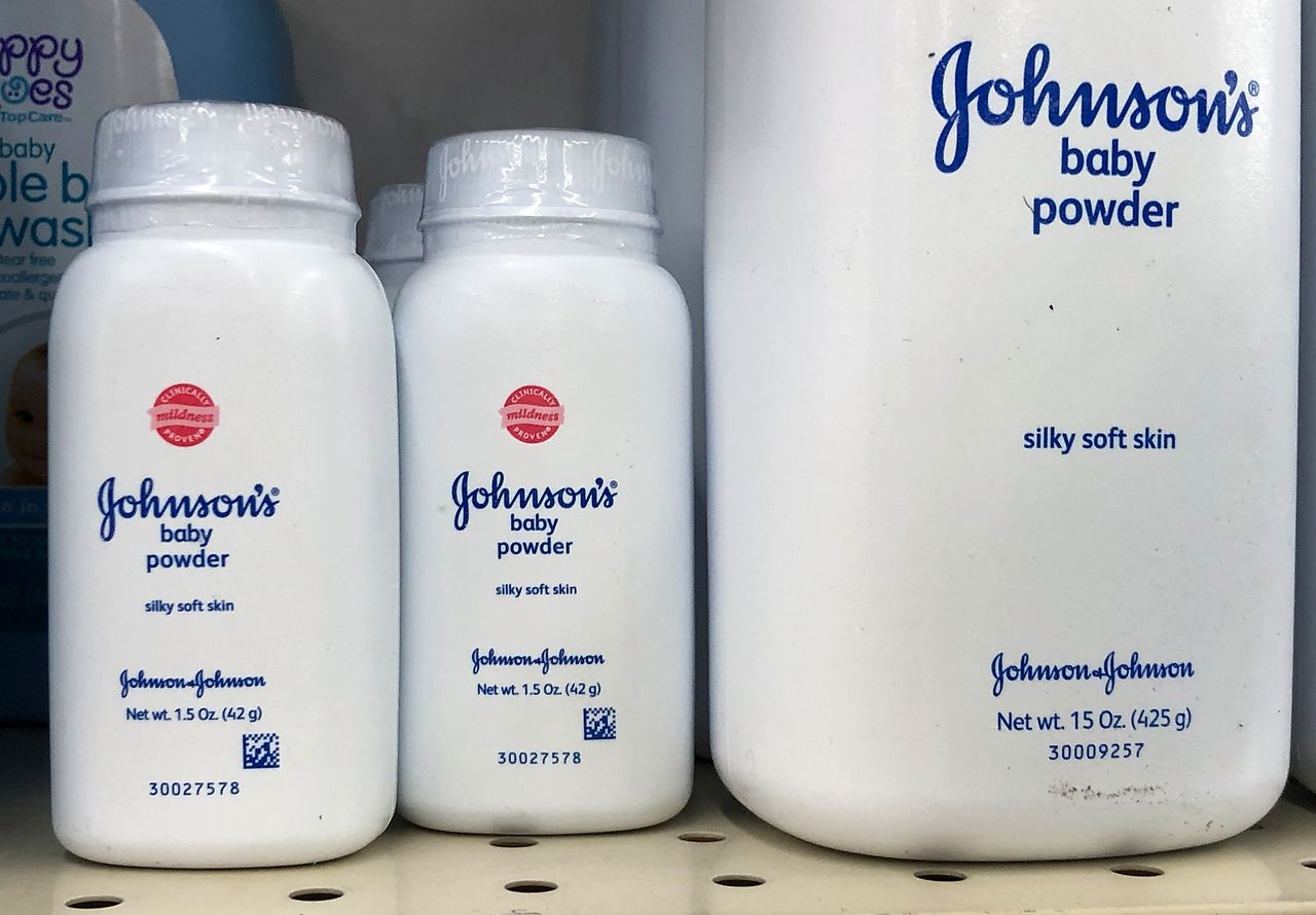 Johnson&amp;#039;s baby powder.