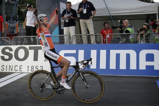 Marianne Vos captured her third UCI world road title aboard a Giant Envie Advanced