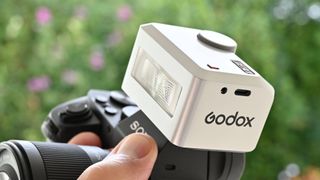 Godox iT30 Pro flash