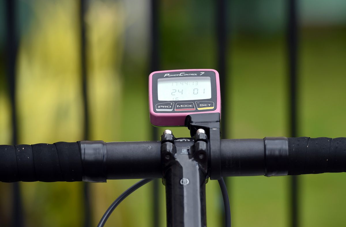 A pink SRM powermeter headunit adds some colour to the bike
