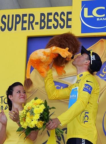 As does the souvenir lion!