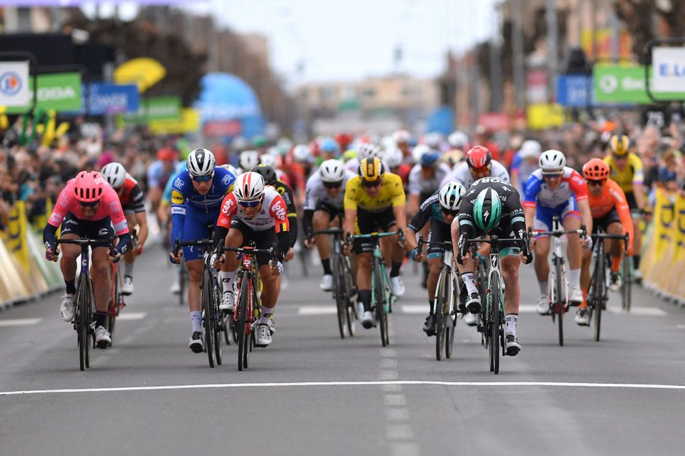 Sam Bennett (Bora-Hansgrohe) wins stage 3 of Paris-Nice