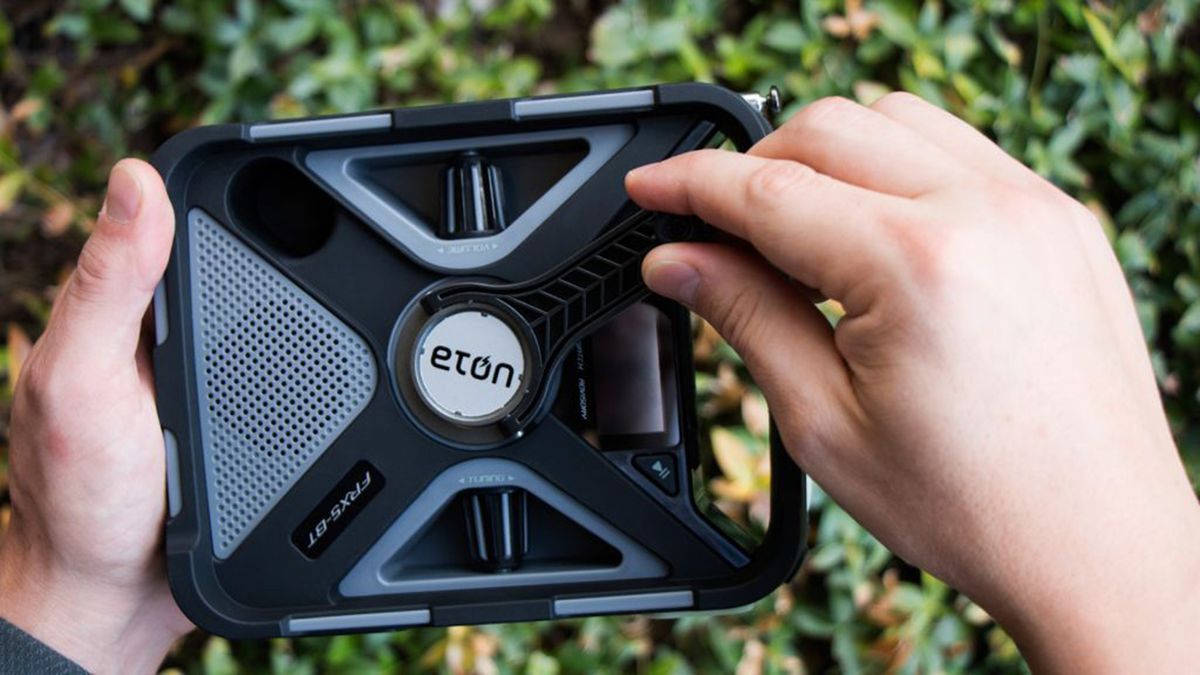 Best Emergency Radios 2021 Solar and Hand Crank Radios Top Ten Reviews