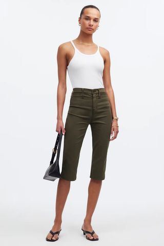 Madewell The '90s Capri Pant in Garment-Dyed Sateen