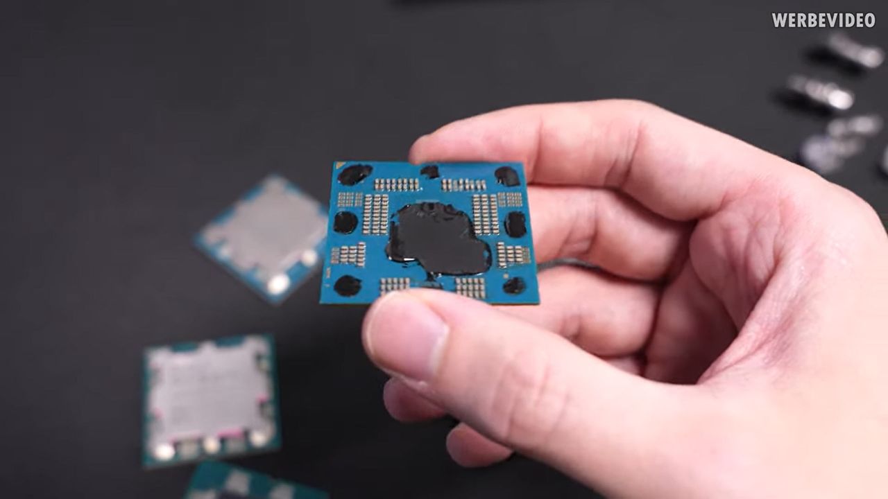 Fake Ryzen 7 7800X3D image