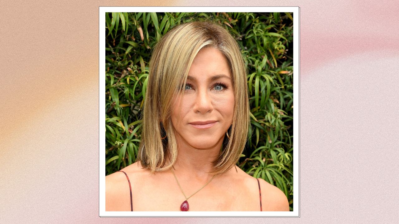 Jennifer Aniston wears a her blonde mid-length bob with a side parting