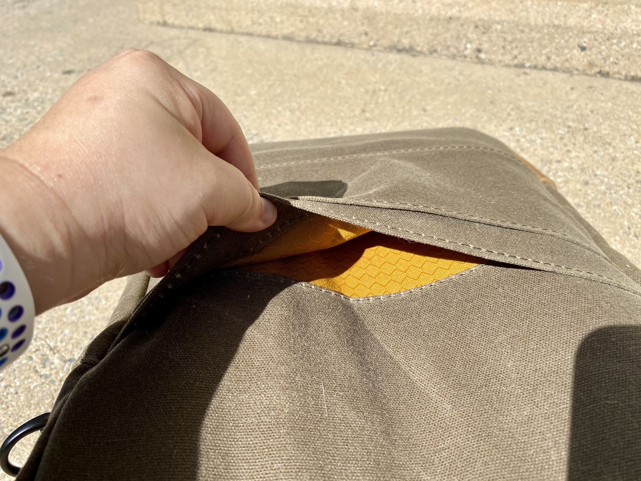 Waterfield Designs Hitch Crossbody Laptop Brief Back Pocket