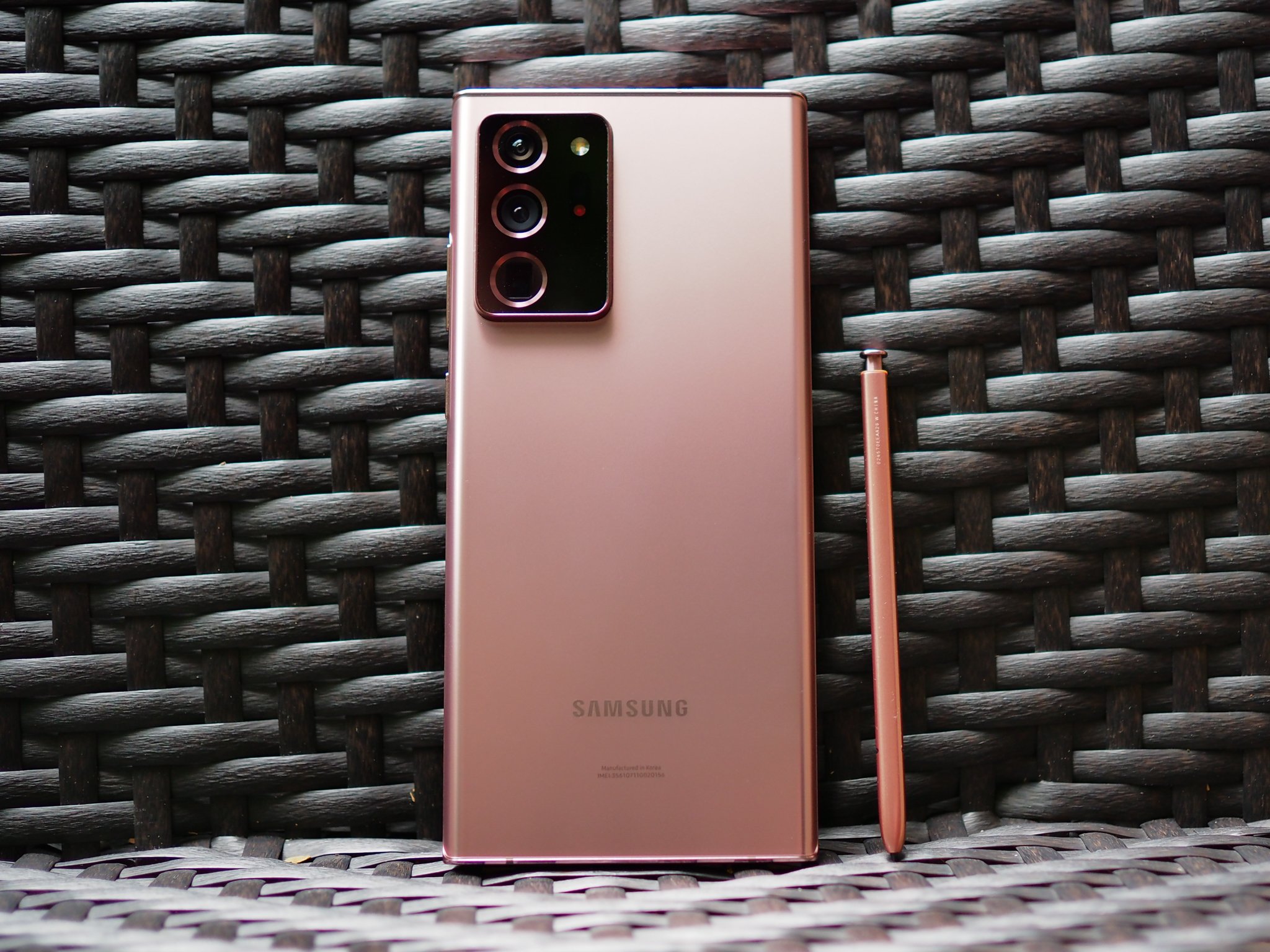 The Samsung Galaxy Note 10+ 5G Is a Huge Mess