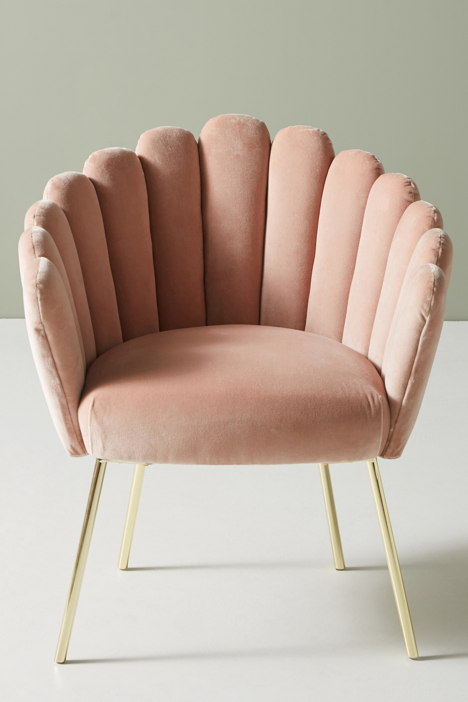 clam shaped chair