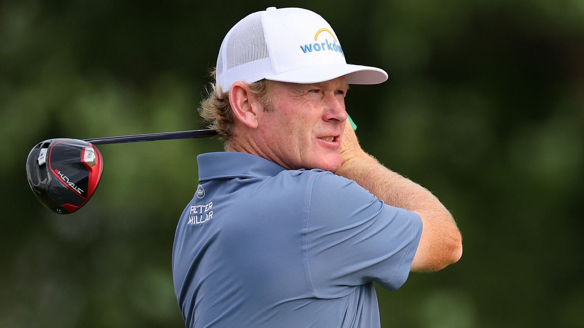 'They Snapped It Back Into place' Snedeker Details Gruesome Surgery