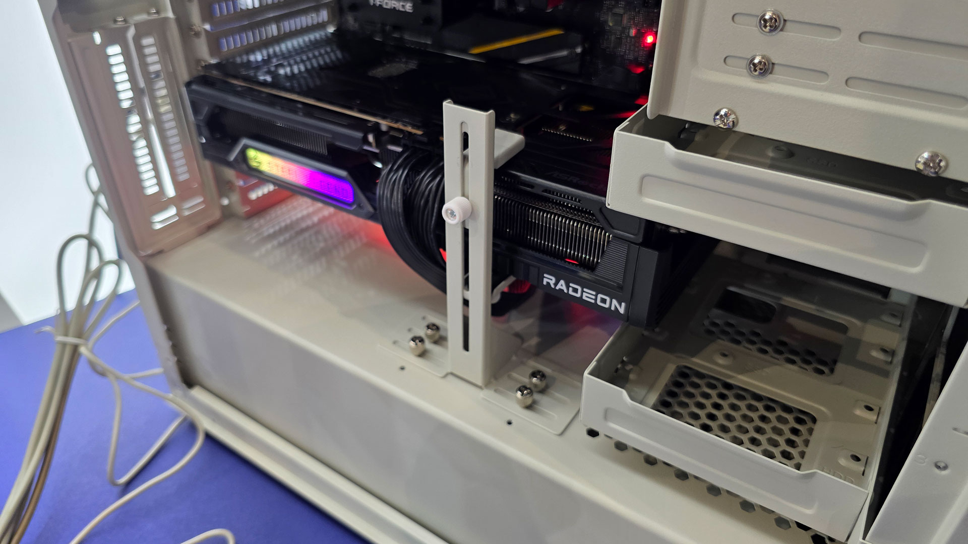 SilverStone FLP02 retro tower case