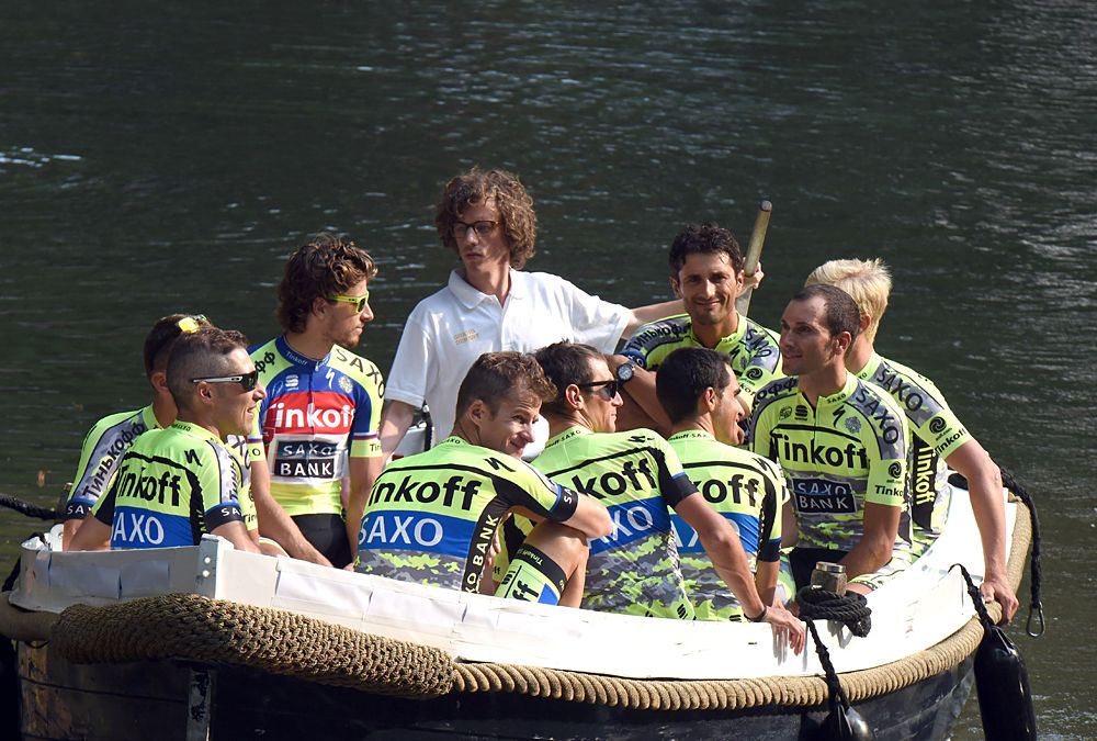 Riders arrived by boat for the presentation in Utrecht