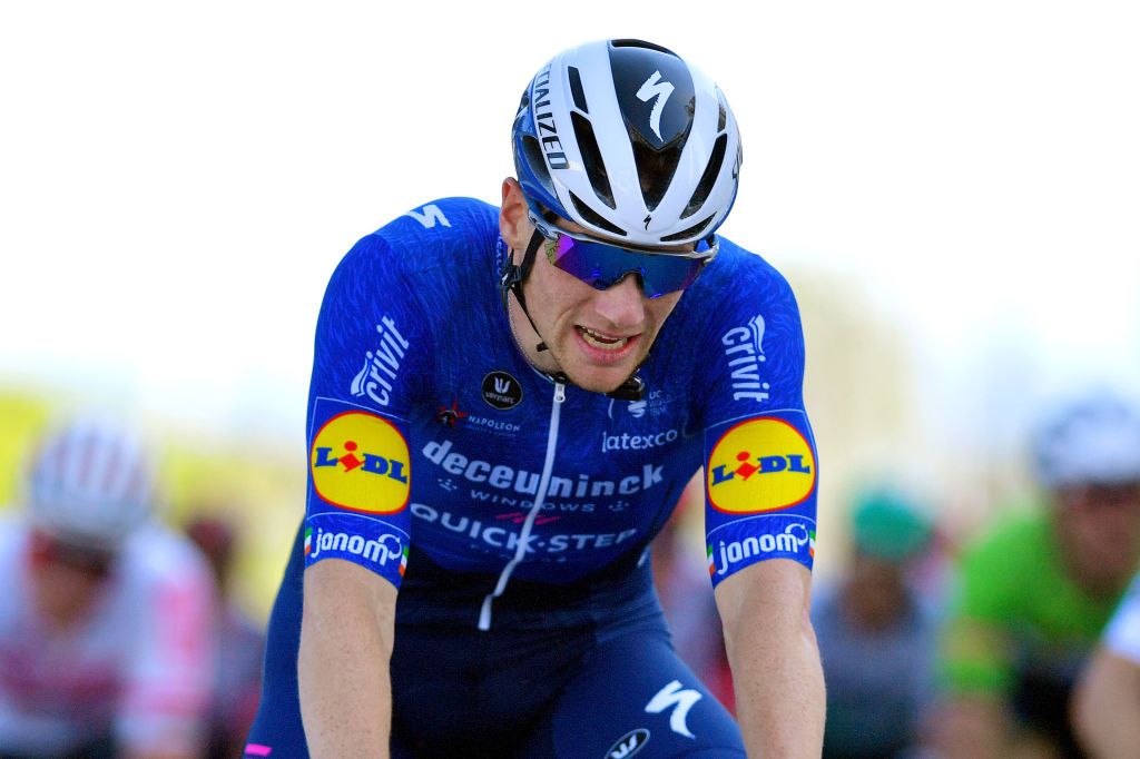 Sam Bennett (Deceuninck-QuickStep) went deep