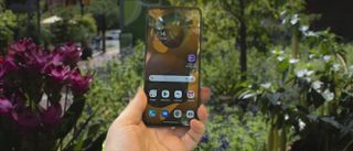 Motorola Edge (2022) lifestyle photos and close ups