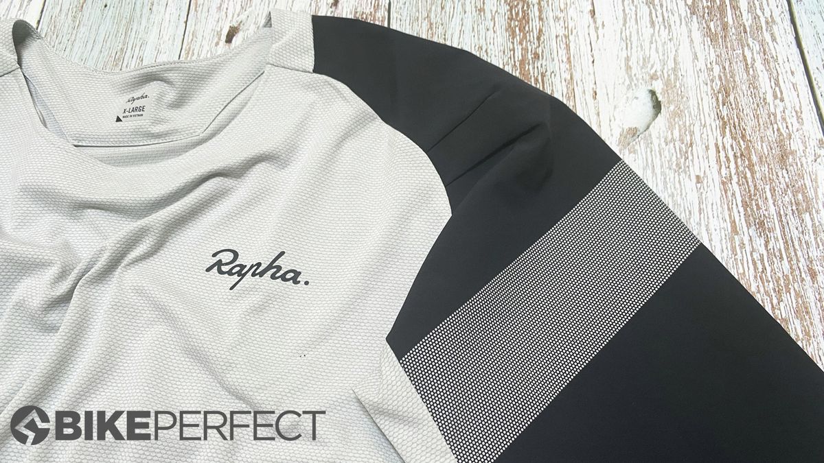 Rapha Women's Trail 3/4 jersey review