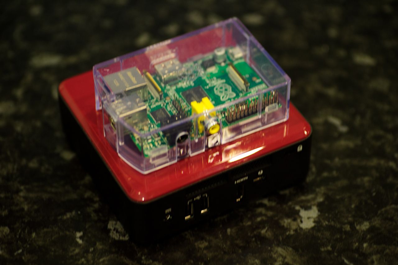 NUC vs Raspberry Pi