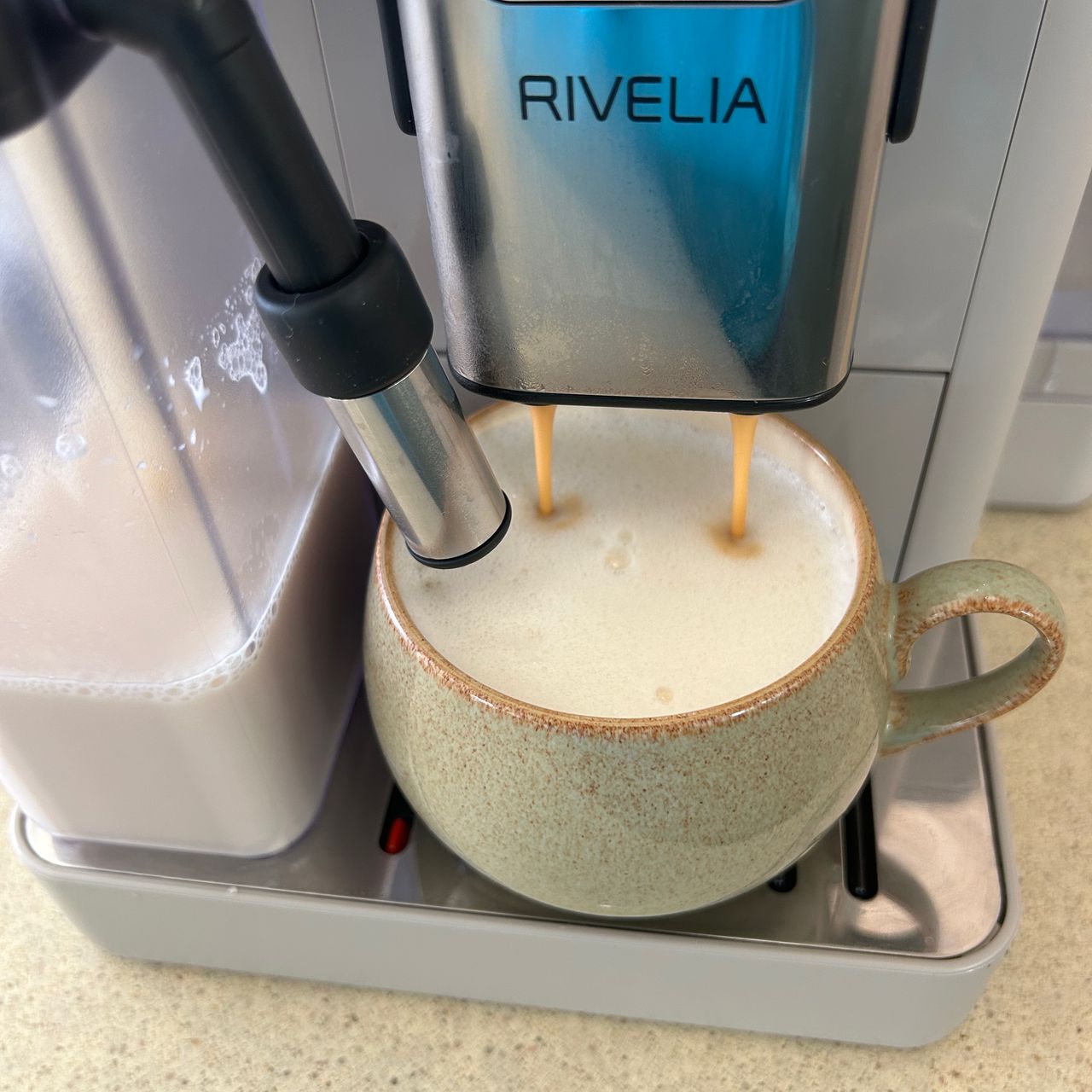 Testing the DeLonghi Rivelia Coffee machine at home