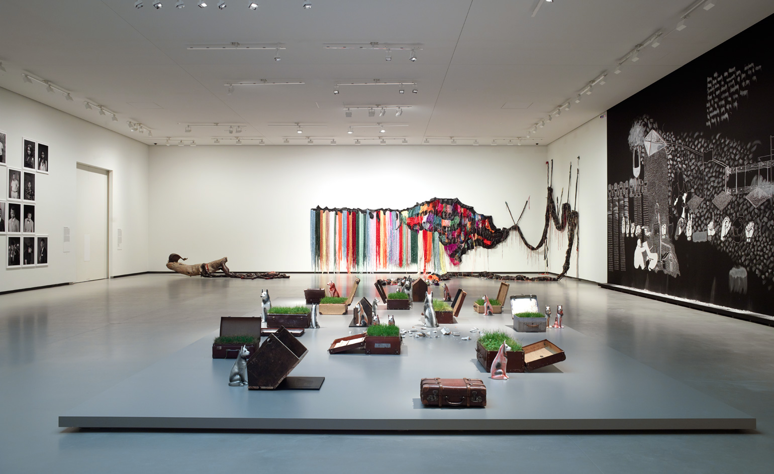 The ‘Être là’ section features work