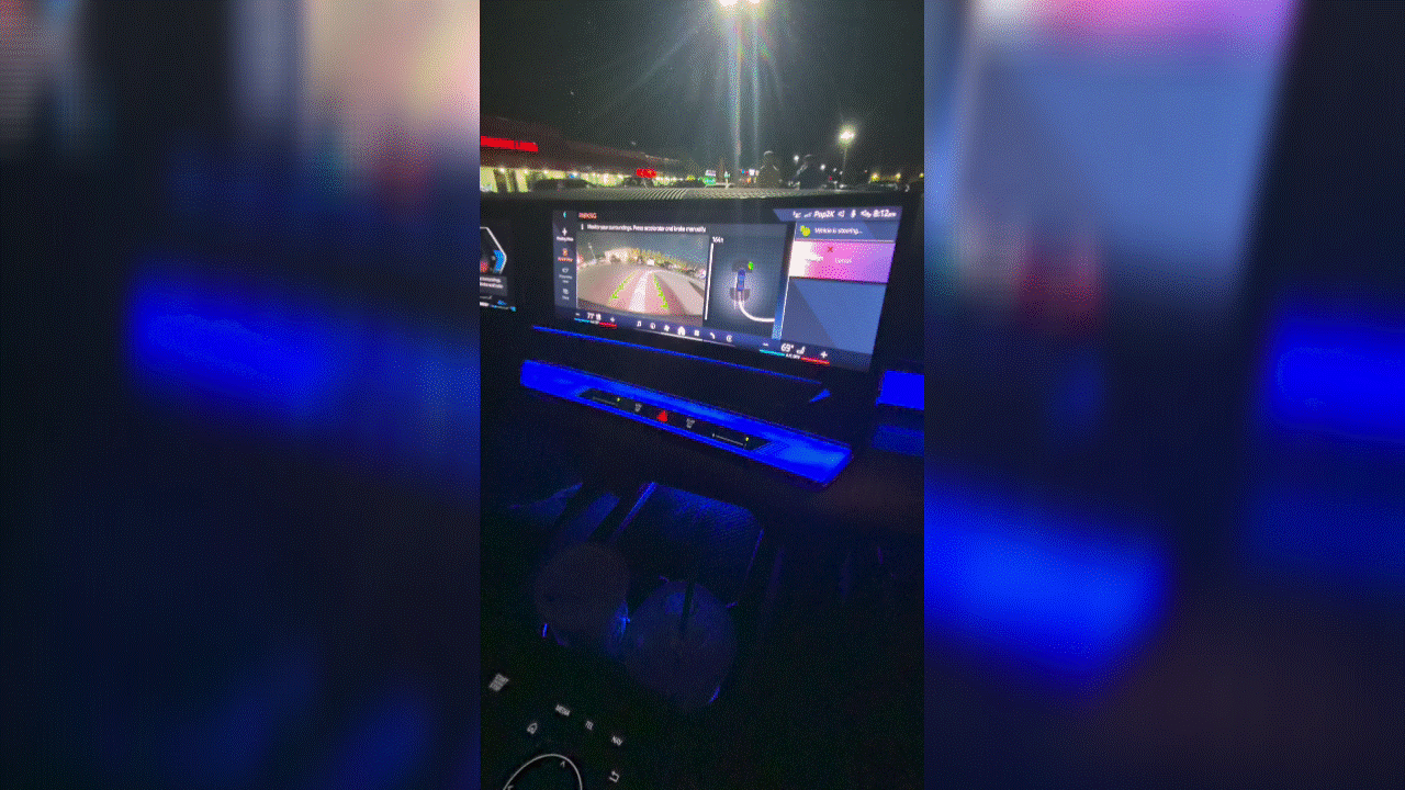 2026 BMW 550e xDrive Sedan gif animations.