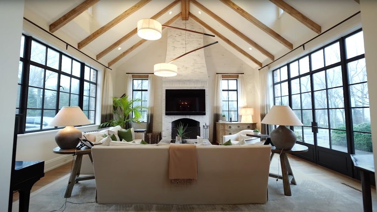 Tom Brady and Gisele Bündchen's house - see inside the ...