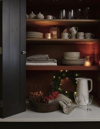 Christmas kitchen shelving decorations by Neptune