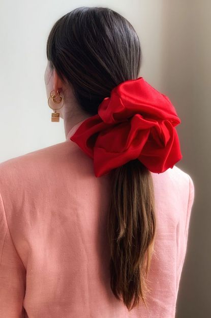 Room Shop Vintage Giant Scrunchie in Heathers Red