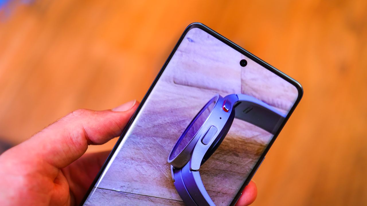 A photo of the Vivo V25 Pro