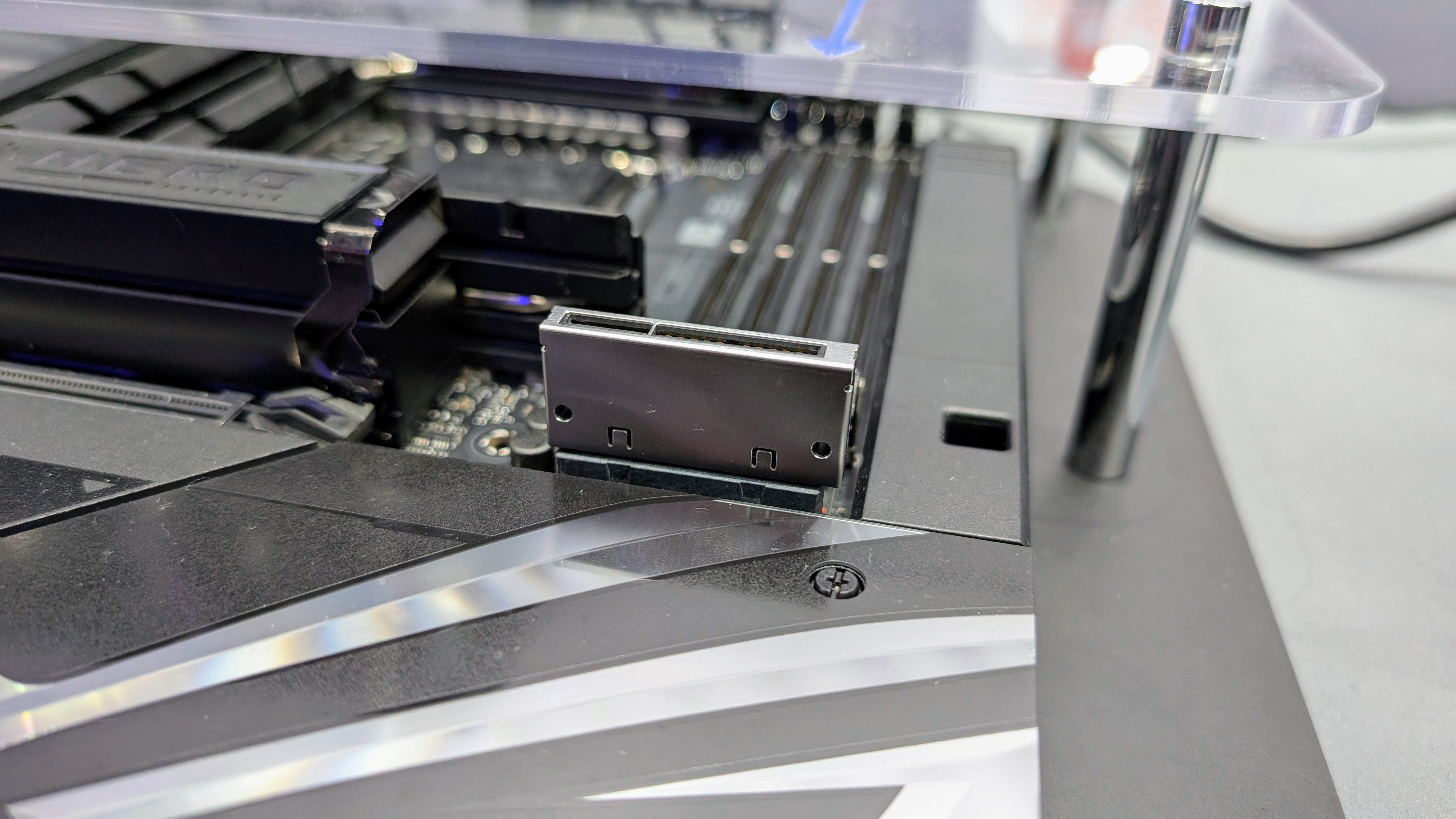 Asus hidden connector concept mounted to bothboard