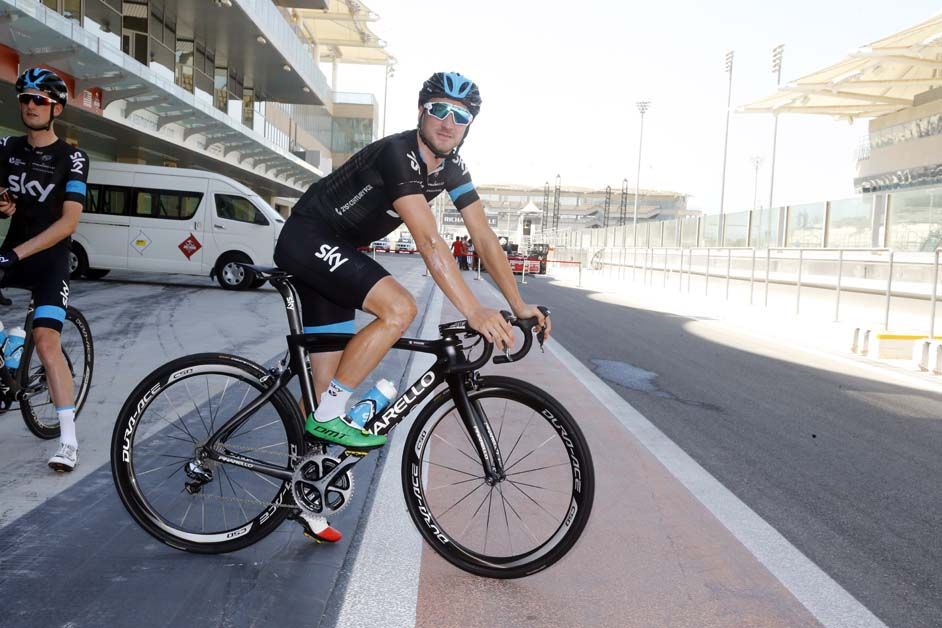 Elia Viviani heads out towards the circuit