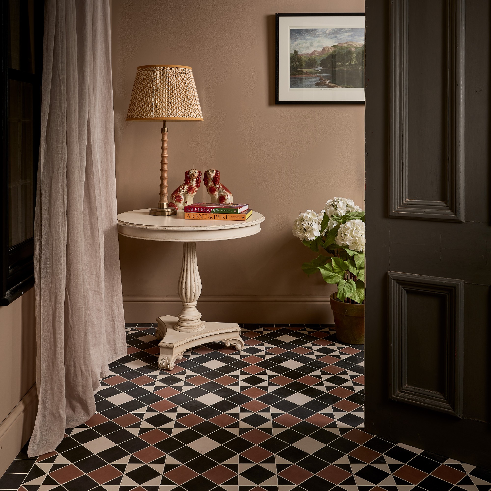 Ca' Pietra VS Floor Finchley Terracotta and Frame Chequer with Anthracite Field Border