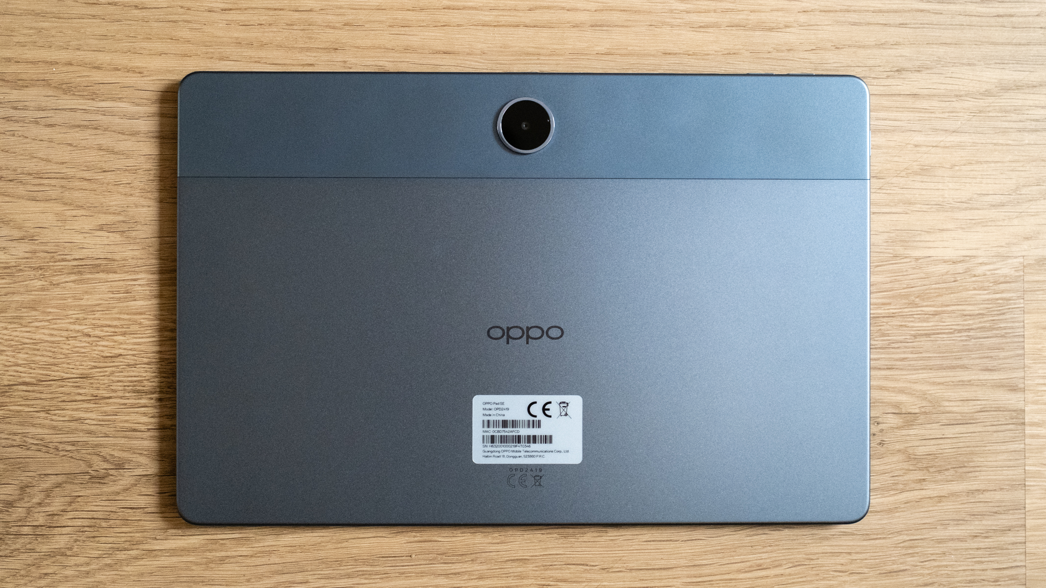 Oppo Pad SE rear of the tablet