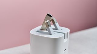 Prongs of UGreen USB-C 40W half-folded into the plug