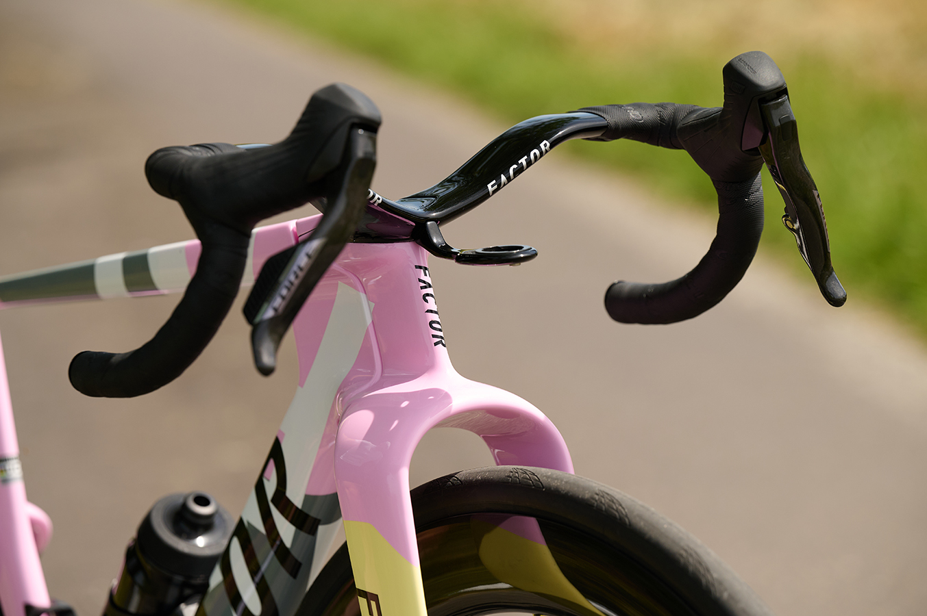 Factor One aero race bike in Blush colourway