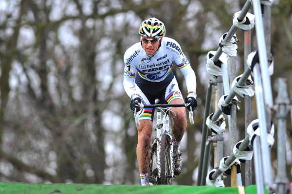 Zdenek Stybar (Telenet Fidea) held the lead for the first half of the race