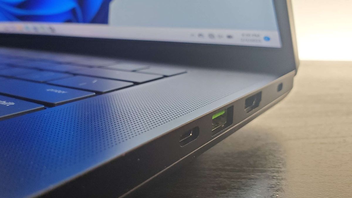 Razer Blade 16 gaming laptop