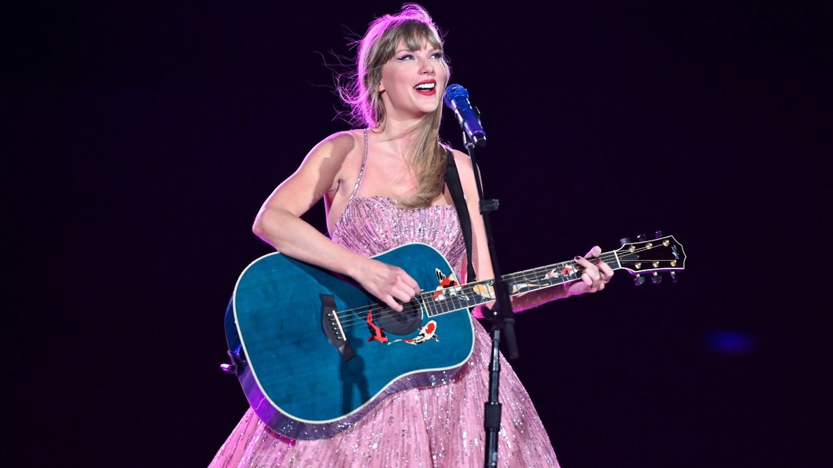 DENVER, COLORADO - JULY 14: EDITORIAL USE ONLY Taylor Swift performs onstage during &quot;Taylor Swift | The Eras Tour&quot; at Empower Field At Mile High on July 14, 2023 in Denver, Colorado. 