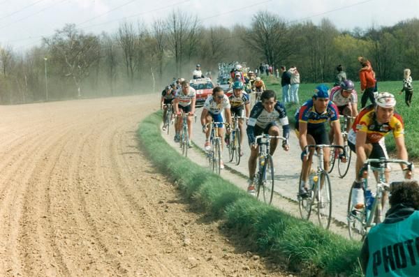 The leaders pass by our photographer way back in 1993, the year Gilbert Duclos-Lassalle. It was the second of the Frenchman's two wins at his home Classic.