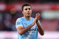 LONDON, ENGLAND - SEPTEMBER 21: Rodri of Manchester City claps the fans after the Premier League match between Arsenal and Manchester City at Emirates Stadium on September 21, 2025 in London, England. (Photo by Justin Setterfield/Getty Images)