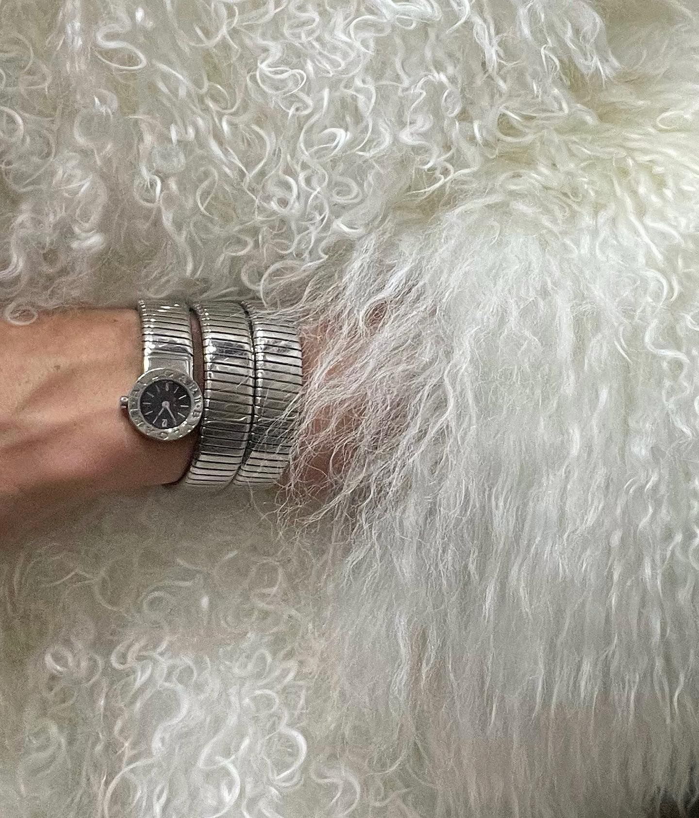 An image of @rikkekrefting wearing a cocktail watch.
