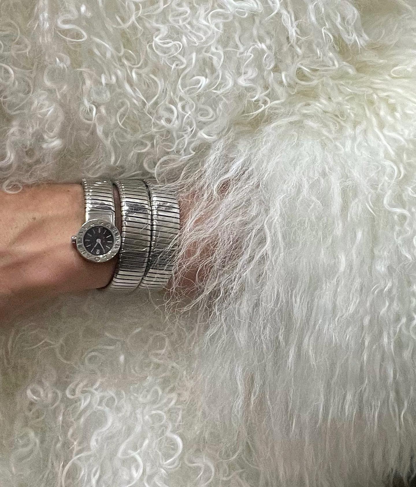 An image of @rikkekrefting wearing a cocktail watch.