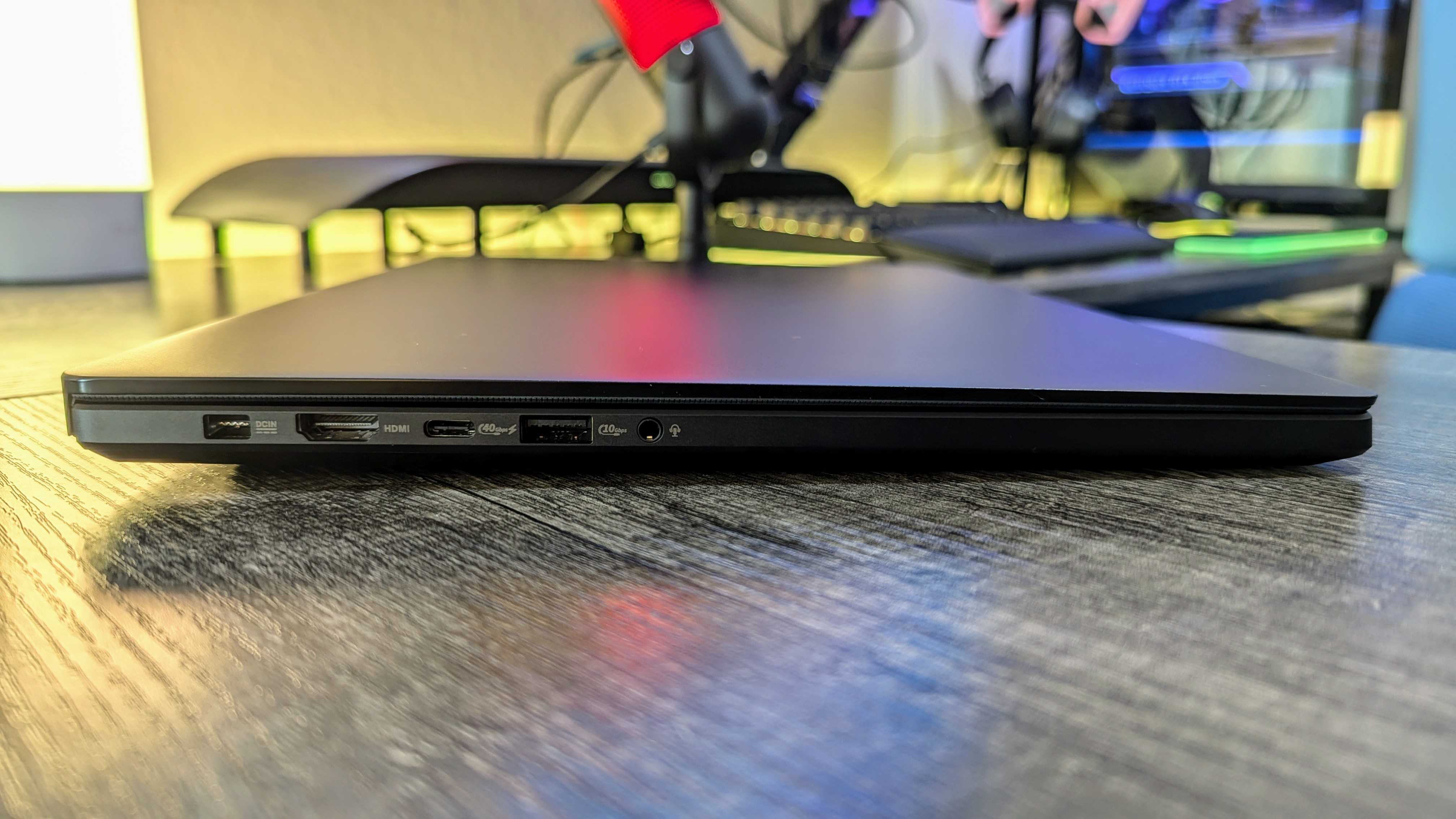 Image of the ASUS ProArt P16 (2024) on a desk.