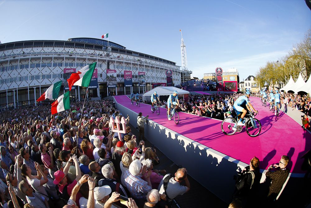 Astana ride on stage