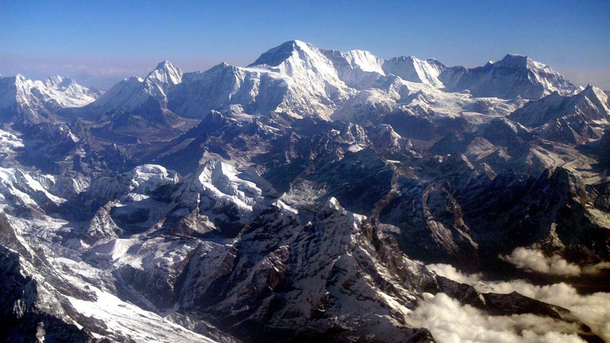 160523-mount-everest.jpg