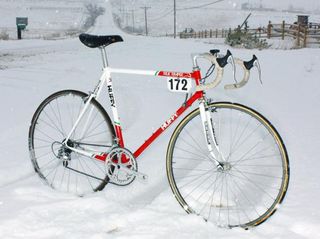 Andy Hampsten (7-Eleven) conquered the Gavia and the Giro d'Italia on this machine in 1988.
