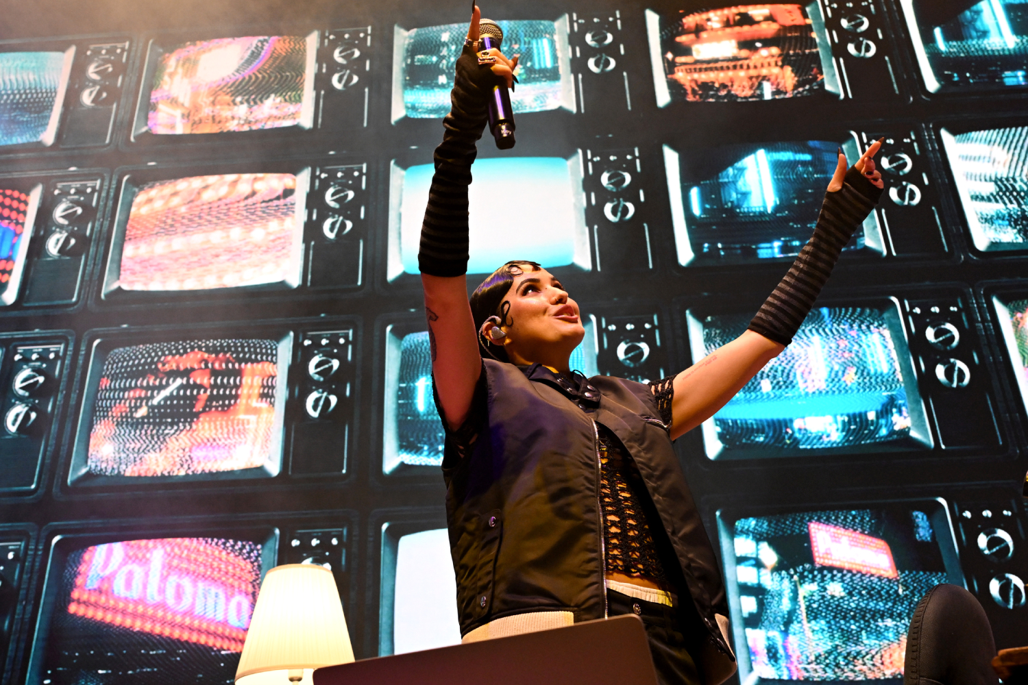 Mabel performing at SXSW