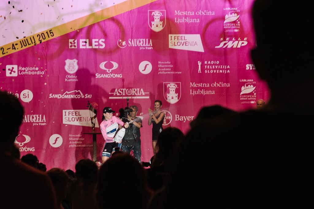 Annemiek van Vleuten on the prologue podium.
