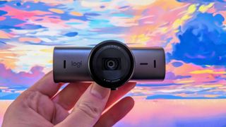 Image of the Logitech MX Brio webcam.