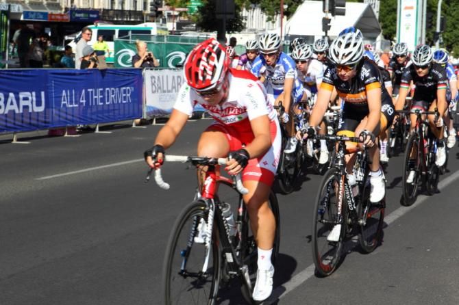 Rebecca Werner (Specialized - Securitor) leads the bunch