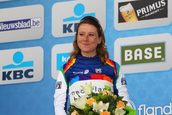 A smile from the new leader of the World Cup series - Annemiek Van Vleuten (Nederland Bloeit)