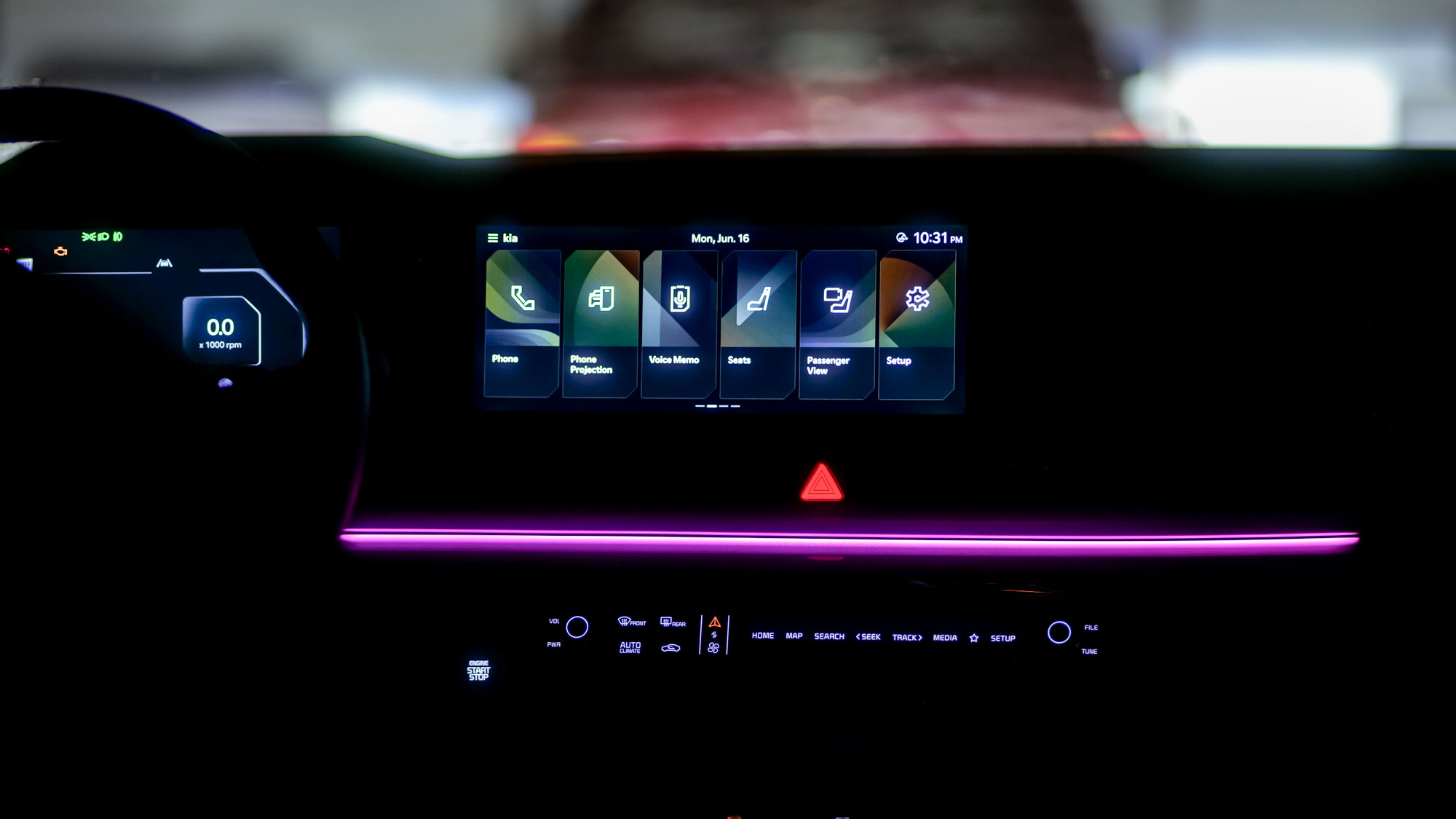 2025 Kia Carnival Hybrid SX Prestige test drive.